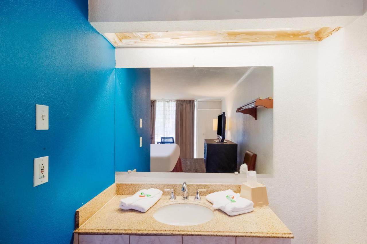 Oyo Hotel O Jackson I-55 North ภายนอก รูปภาพ