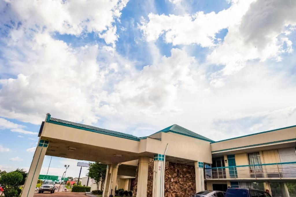 Oyo Hotel O Jackson I-55 North ภายนอก รูปภาพ